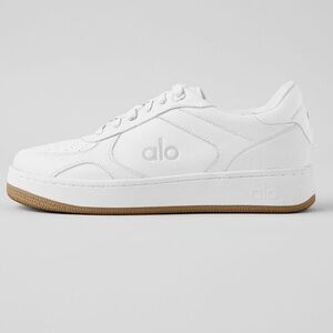 ALO recovery mode sneaker - white/gum sole - unisex